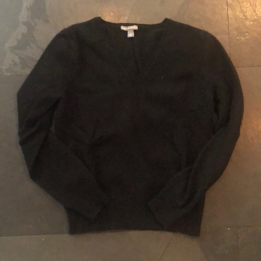 Black cashmere sweater